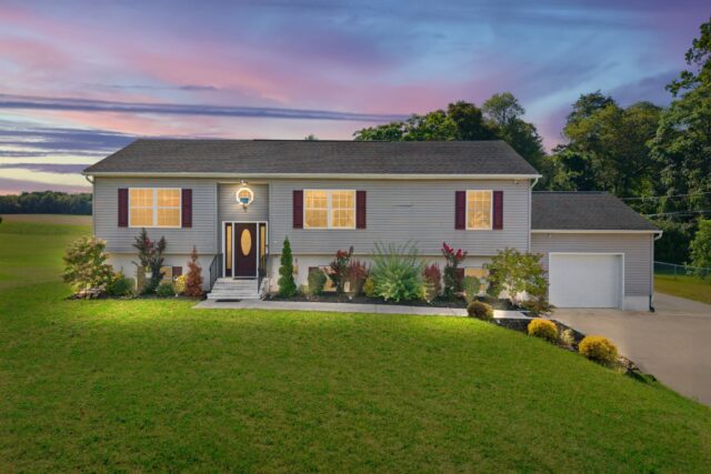 6 Bed 4 Bath Home in East Ave, Vineland